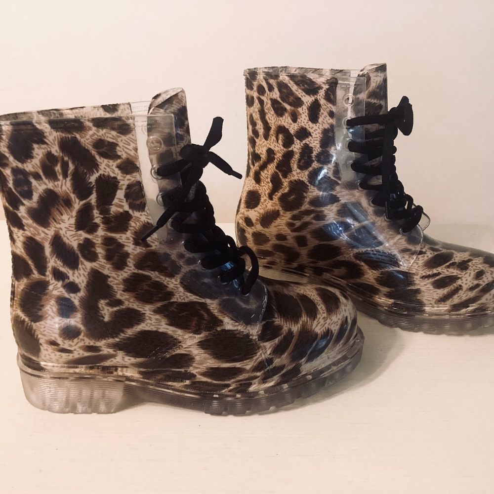 CHEMISTRY Translucent CHEETAH/LEOPARD print Combat Rain Boots